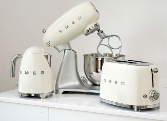 Smeg TSF02CRUK Retro 4 Slice Toaster - Cream