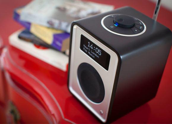 Ruark Audio R1 Mk3 DAB Bluetooth Digital Radio in Soft White Lacquer