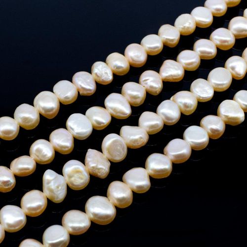 Freshwater Pearls 7 8mm Flat Oval Cream Pink 14" String for jewellery making