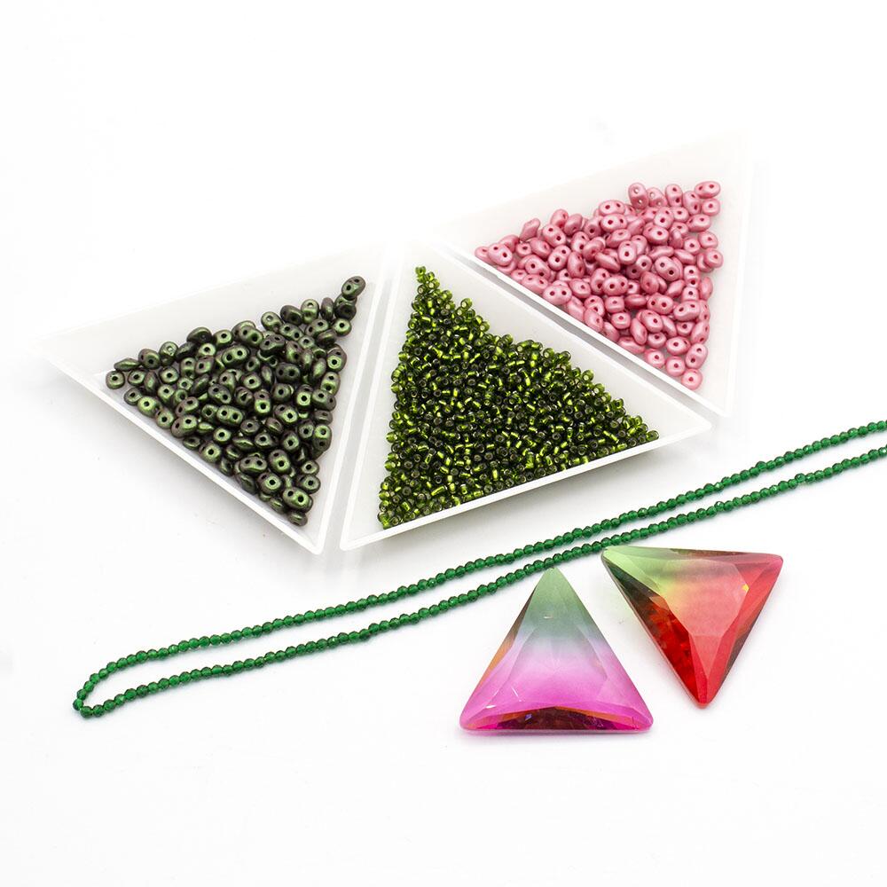 BC 2023 WK 10 : Triangle Pendant Maroon Green 5x2mm for jewellery making