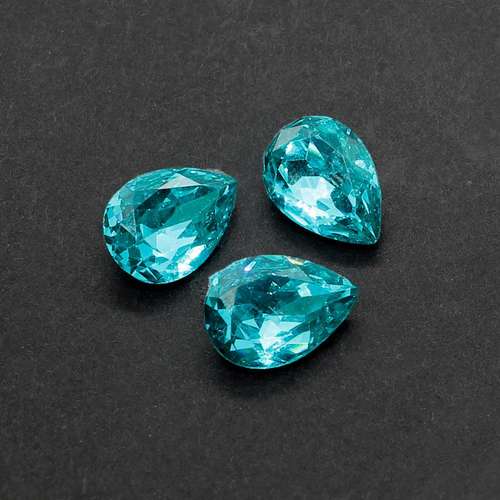 14mm resin Rivoli stone peacock — faceted round crystal-style cabochon ideal for jewelry making, settings, and crafts