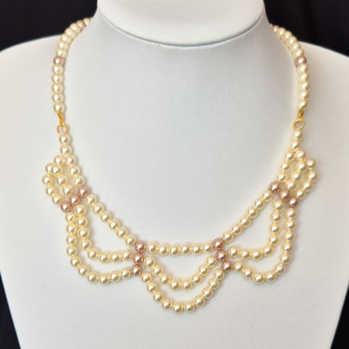 Honor Glass Pearl Necklace ecru & ivory necklace making kit — DIY set with beads and instructions for creating handmade jewelry