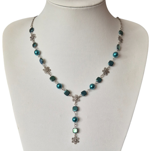 Melicia Necklaces blue necklace making kit — DIY set with beads and instructions for creating handmade jewelry