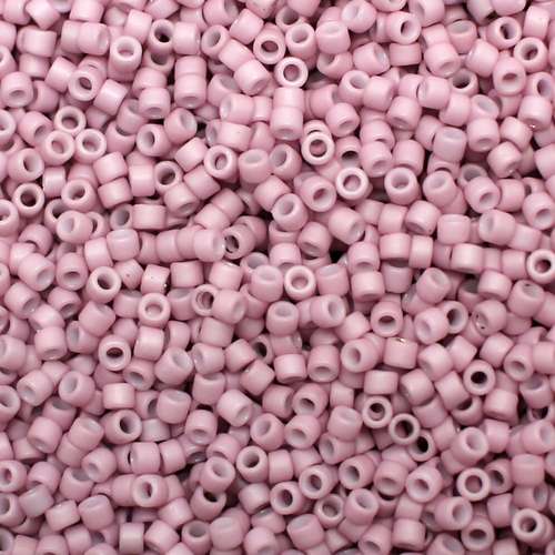 Toho Treasure Size 11 5g - Opq Pastel Frost Plumeria