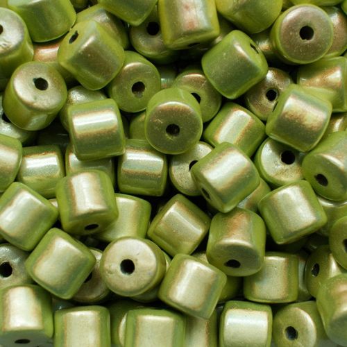 8mm Miracle acrylic round beads 8mm drum lime green 30pcs — pack of 30, reflective 3D-effect beads ideal for jewelry making, crafts, and…