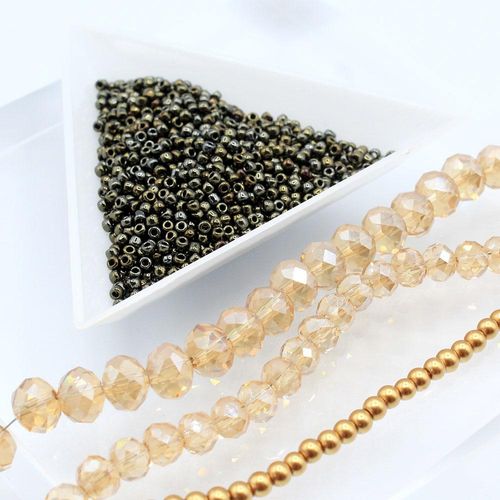 Christina Necklace golden iris necklace making kit — DIY set with beads and instructions for creating handmade jewelry
