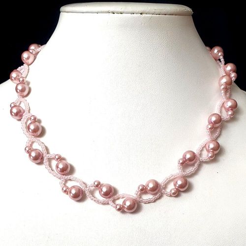 Raea Necklace & Bracelet rose pink bracelet making kit — DIY set with beads and instructions for creating handmade jewelry