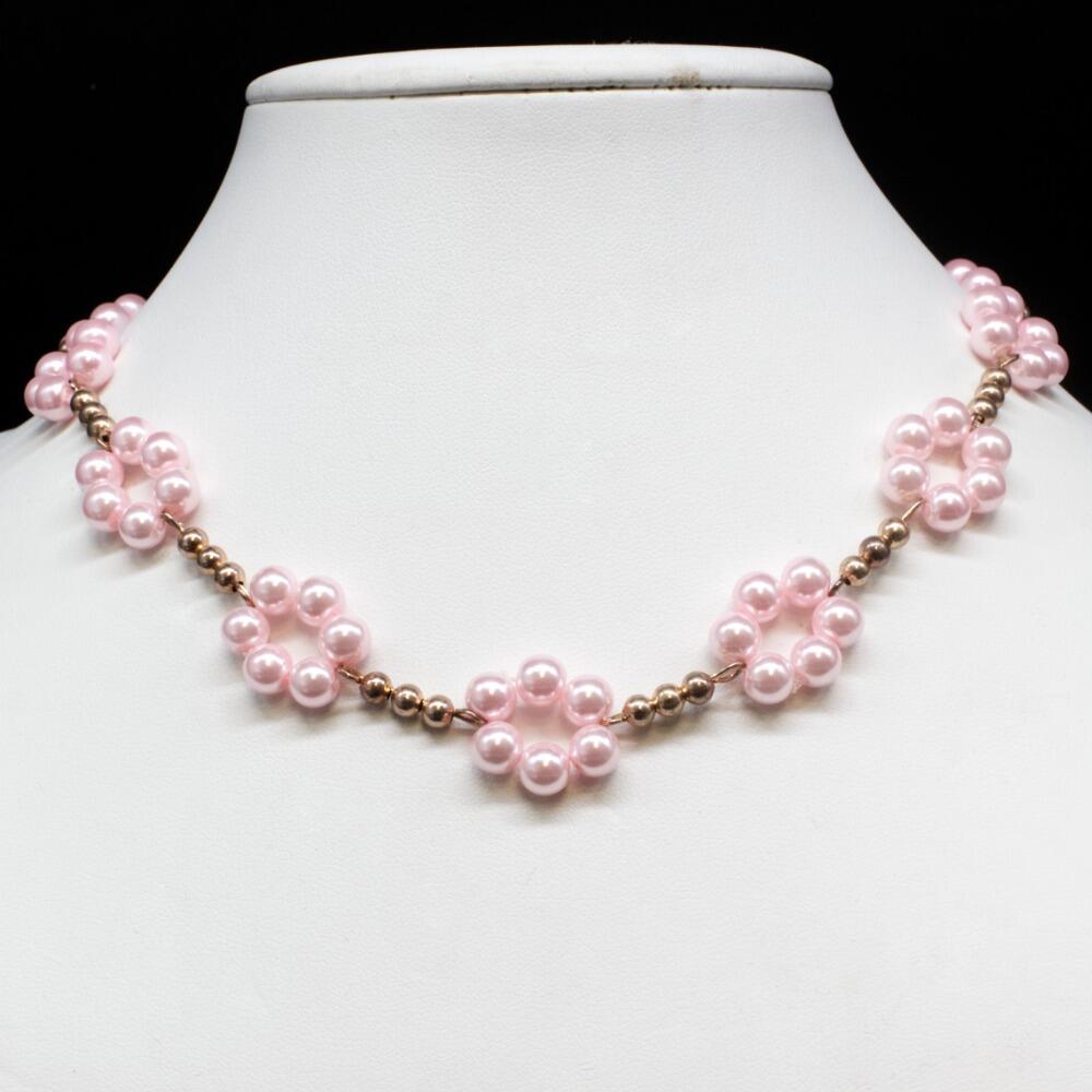 Daisy Chain Necklace flamingo necklace making kit — DIY set with beads and instructions for creating handmade jewelry