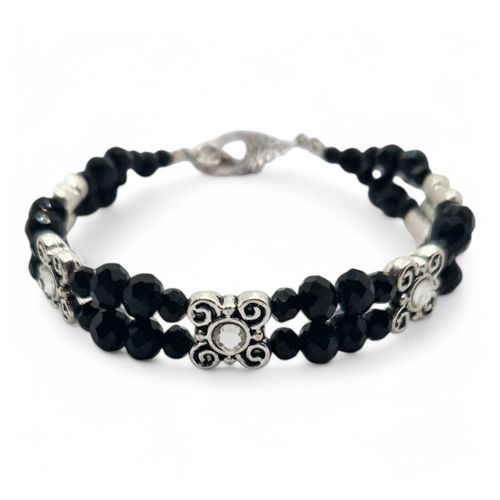 Vander Bracelets Makes 2 jet black bracelet making kit — DIY set with beads and instructions for creating handmade jewelry