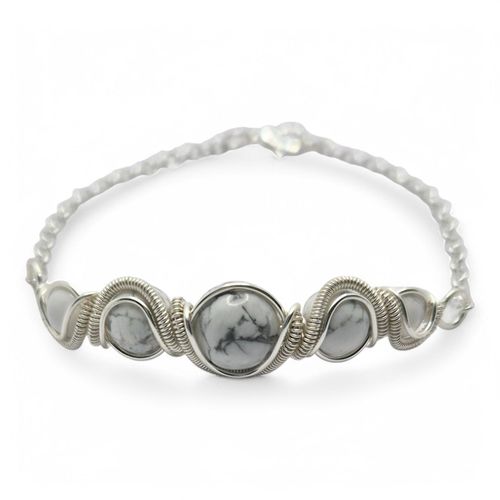 Corinne Gemstone Bracelet white howlite bracelet making kit — DIY set with beads and instructions for creating handmade jewelry
