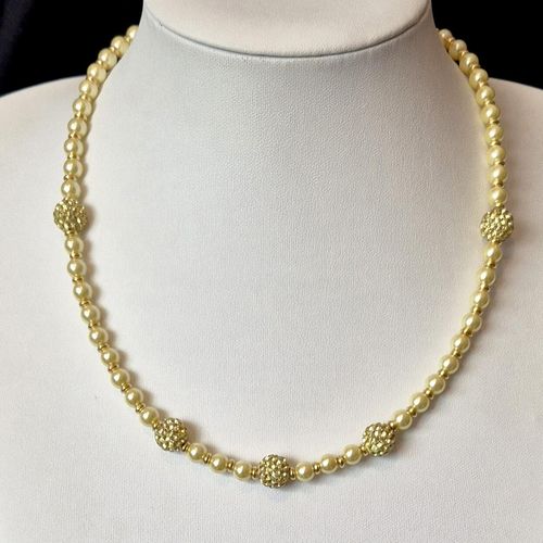 Shamballa Pearl Necklace Lemon Chiffon for jewellery making