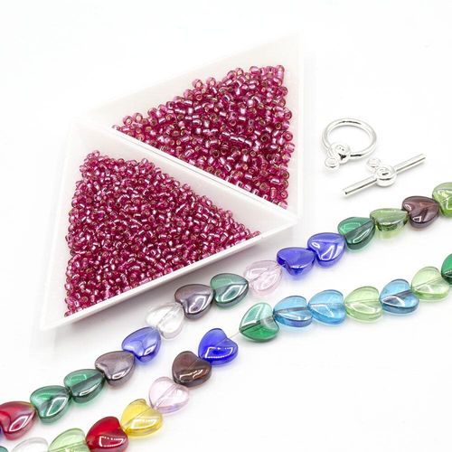 Valentina Necklace mauve necklace making kit — DIY set with beads and instructions for creating handmade jewelry