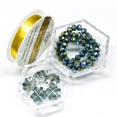 Laura's Clover Jewellery olive green jewelry making kit — DIY set with beads and instructions for creating handmade jewelry