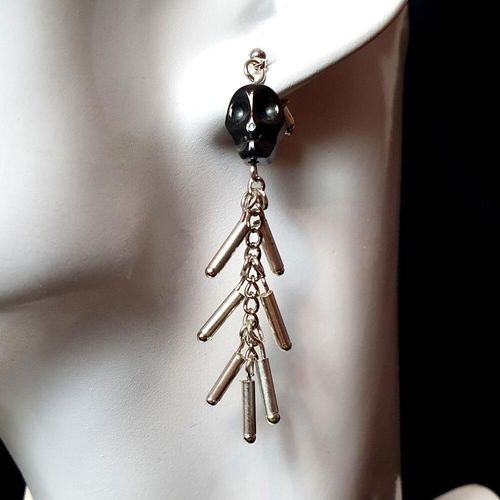 Halloween Skull Earrings 1 Pair silver earring making kit — DIY set with beads and instructions for creating handmade jewelry