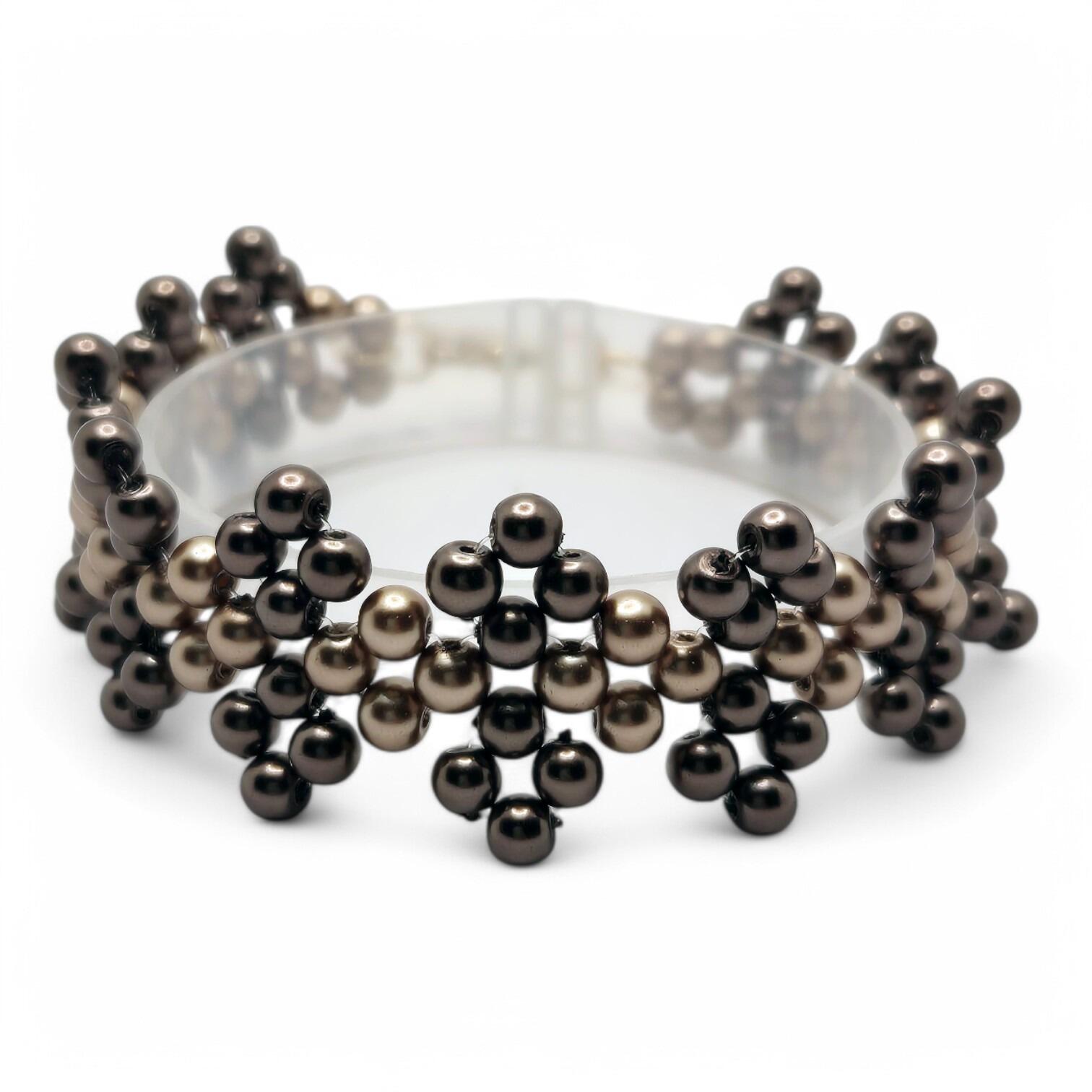 Jacqueline Pearl Bracelet caramel & coffee bracelet making kit — DIY set with beads and instructions for creating handmade jewelry