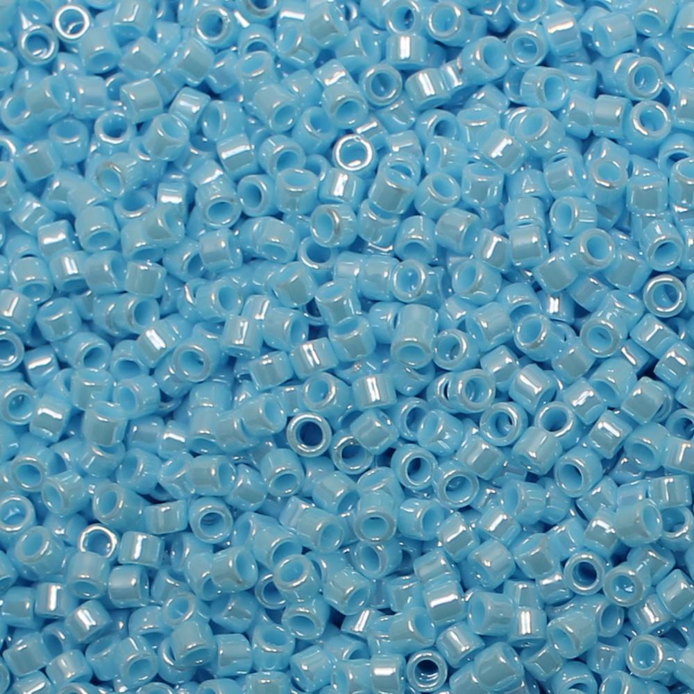 Toho Treasure Size 11 5g - Opq Luster Baby Blue