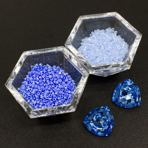 BC WK23 Peyote Triangle Pendant Montana Blue for jewellery making