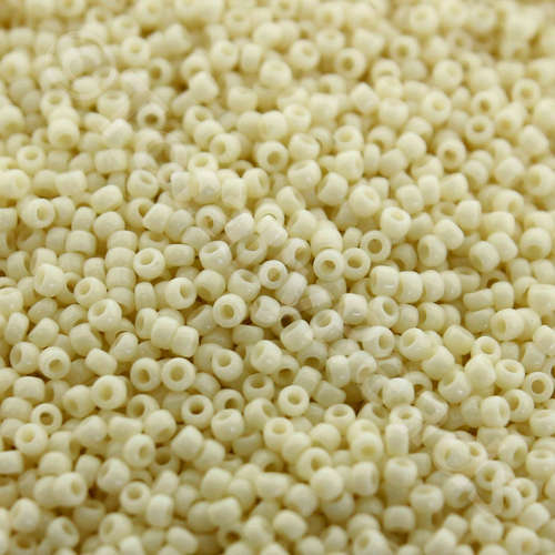 Toho Size 15 Seed Beads 10g - Opaque Lt Beige