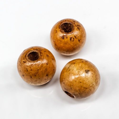 Wooden Bead Round 20mm Varnished Tan 8pcs for jewellery making