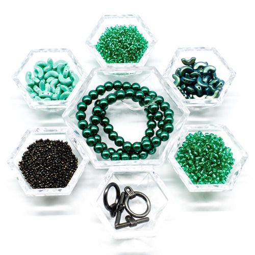 BC 2023 WK 40: Pepa Necklace Green 6mm for jewellery making