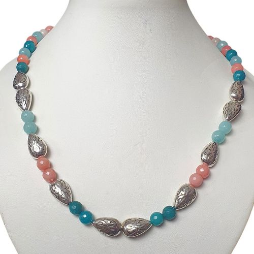 Laverna Jade Necklace bubblegum necklace making kit — DIY set with beads and instructions for creating handmade jewelry