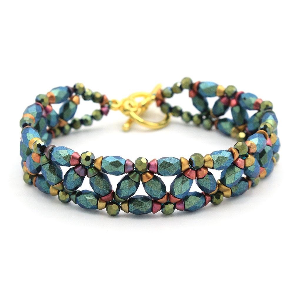 Baros Par Puca Bracelet green gold iris bracelet making kit — DIY set with beads and instructions for creating handmade jewelry