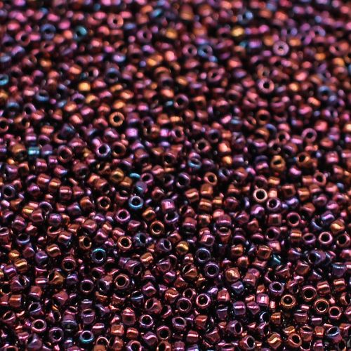 Toho Size 15 Seed Beads 5g Met. Dk Amethyst 3mm for jewellery making