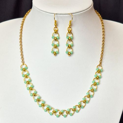 Onika Link Jewellery Set gold peridot jewelry making kit — DIY set with beads and instructions for creating handmade jewelry