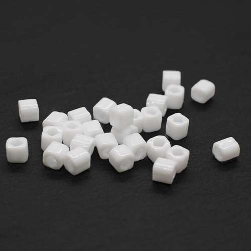 Toho Cubes 4mm 10g - Opaque White