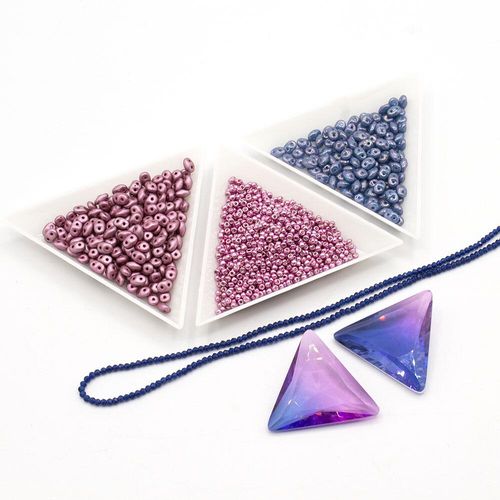 BC 2023 WK 10 : Triangle Pendant Rouge Blue 5x2mm for jewellery making