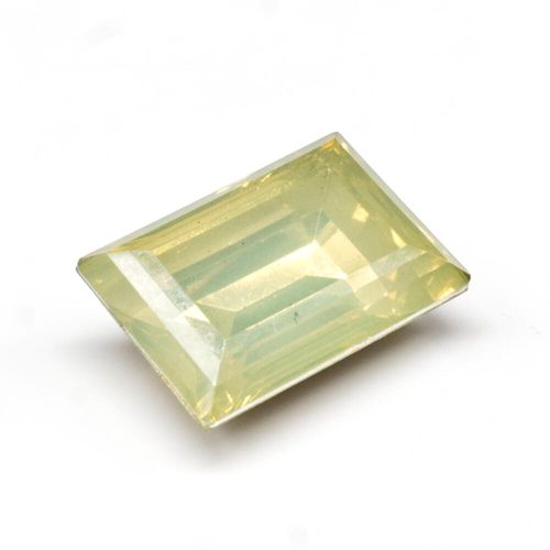 18mm resin Rivoli stone cloud — faceted round crystal-style cabochon ideal for jewelry making, settings, and crafts