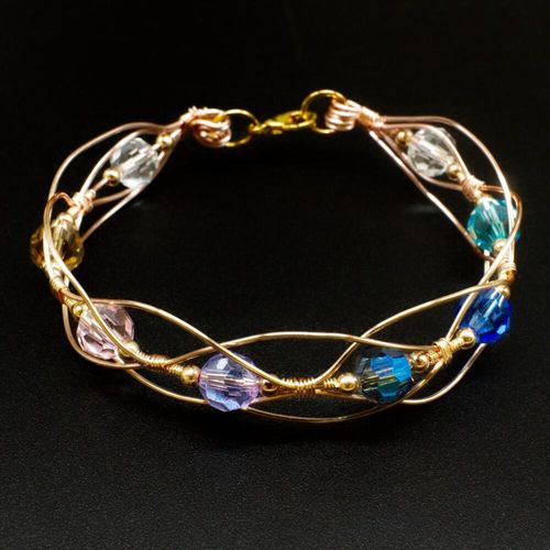 Zara Crystal Bracelet rose gold bracelet making kit — DIY set with beads and instructions for creating handmade jewelry