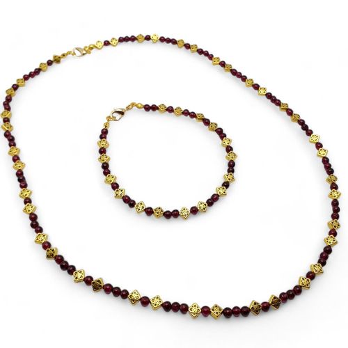 Alma Gemstone Jewellery garnet jewelry making kit — DIY set with beads and instructions for creating handmade jewelry