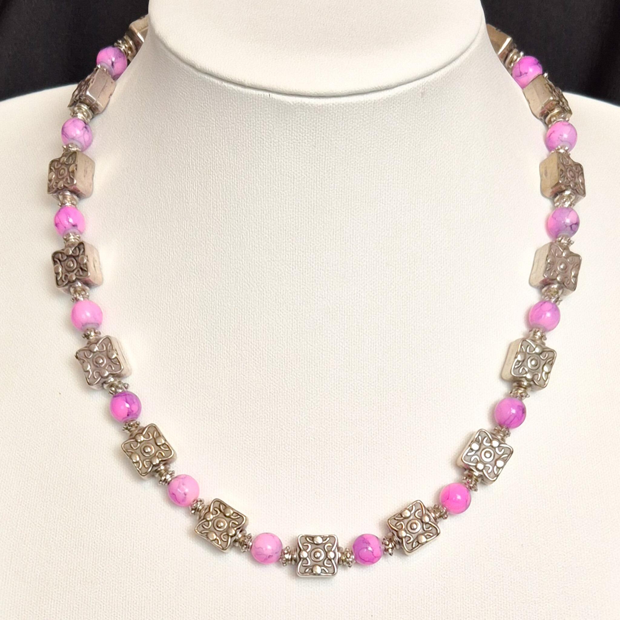 Maryam Necklace pink necklace making kit — DIY set with beads and instructions for creating handmade jewelry