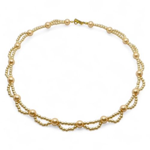 Dolores Pearl Necklace apricot necklace making kit — DIY set with beads and instructions for creating handmade jewelry