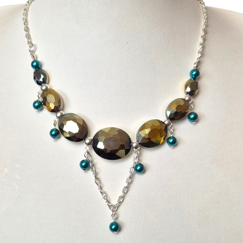 Alenna Crystal Necklace Golden Green for jewellery making