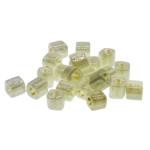 Toho Cubes 4mm 10g - Ceylon Banana Cream