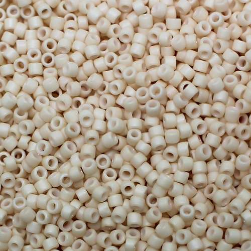 Toho Treasure Size 11 5g - Opq Pastel Frost Apricot