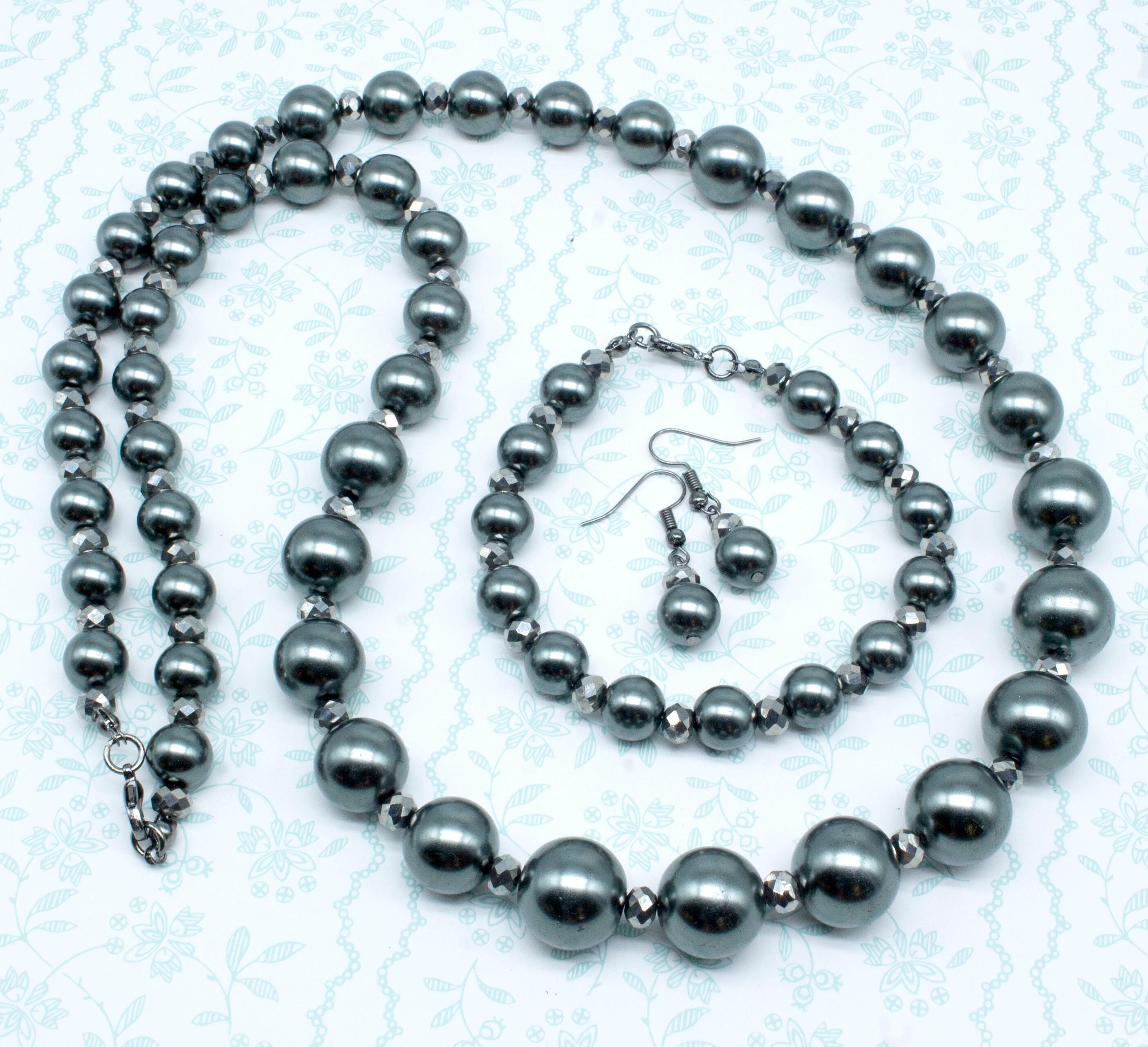 Graduated Pearl & Crystal Jewellery dark french grey jewelry making kit — DIY set with beads and instructions for creating handmade jewelry