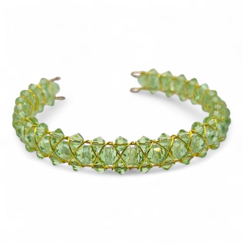 Meryl Crystal Memory Bracelets peridot bracelet making kit — DIY set with beads and instructions for creating handmade jewelry