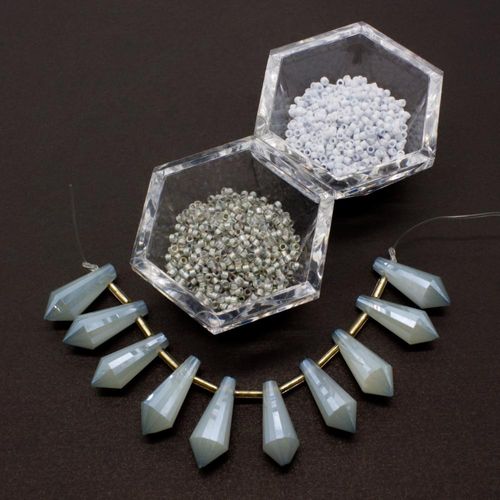 BC Week9 2022 - Beaded Bell Flower - Opal Grey
