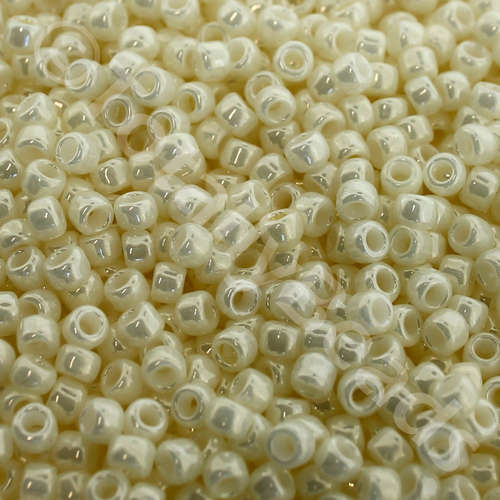 Toho Size 8 Seed Beads 10g - Opq Luster Navajo White
