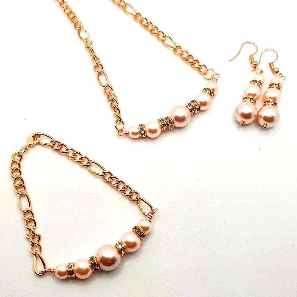 Camilla Jewellery Kit rose pink jewelry making kit — DIY set with beads and instructions for creating handmade jewelry