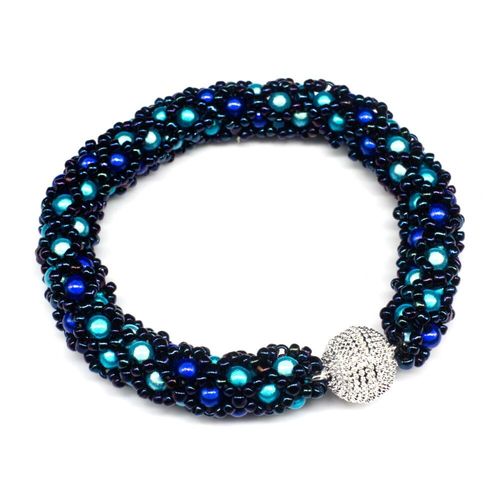 Nina Bracelets ocean blue bracelet making kit — DIY set with beads and instructions for creating handmade jewelry