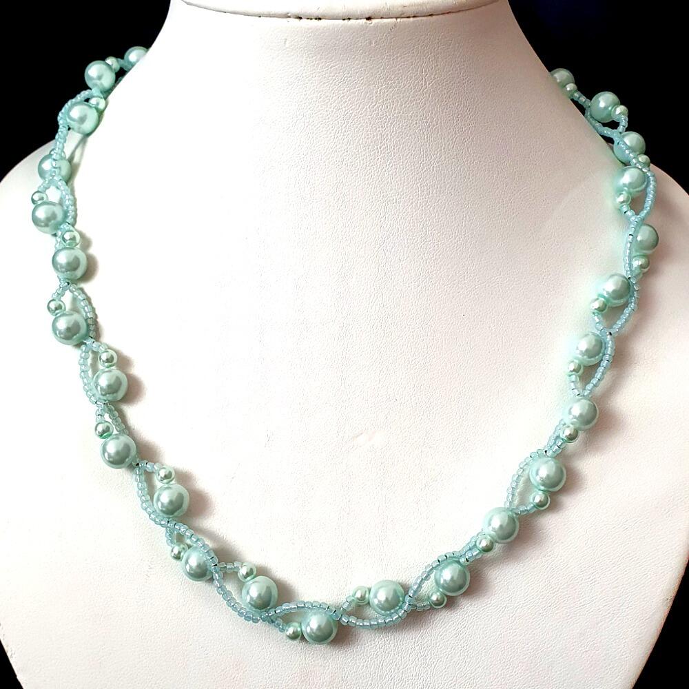 Raea Necklace & Bracelet pastel green bracelet making kit — DIY set with beads and instructions for creating handmade jewelry