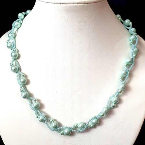 Raea Necklace & Bracelet pastel green bracelet making kit — DIY set with beads and instructions for creating handmade jewelry