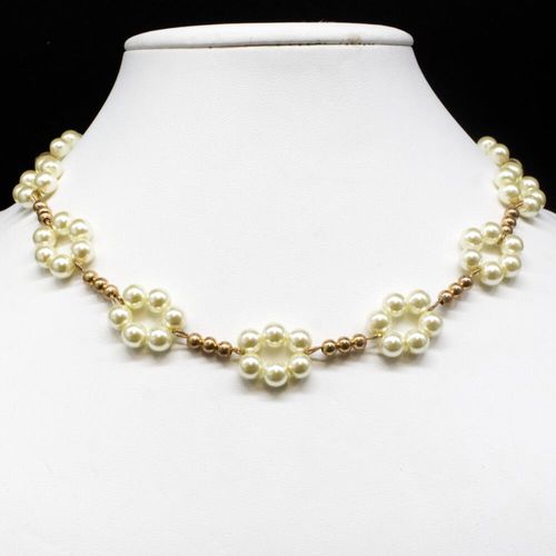 Daisy Chain Necklace ivory necklace making kit — DIY set with beads and instructions for creating handmade jewelry