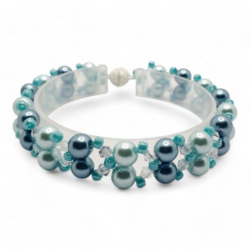 Norah Pearl Bracelets Makes 3 blue bracelet making kit — DIY set with beads and instructions for creating handmade jewelry
