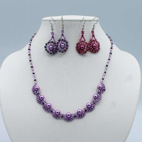 Beaded Lace Chariott Jewellery Kit pinks jewelry making kit — DIY set with beads and instructions for creating handmade jewelry