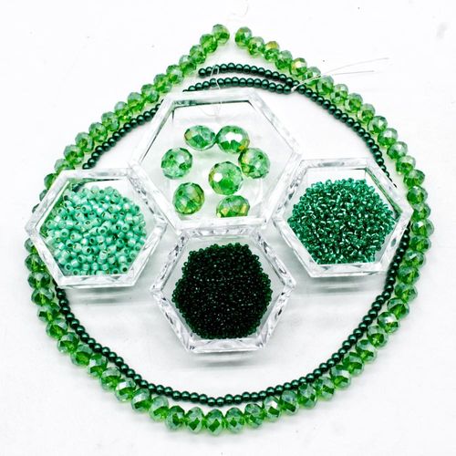 BC Week3 2022 - Herringbone Opera Necklace - Moss Green